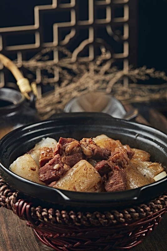 潮汕美食砂锅牛腩煲肠粉图片