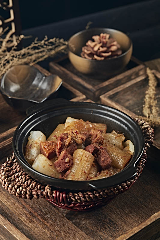 潮汕美食砂锅牛腩煲肠粉图片