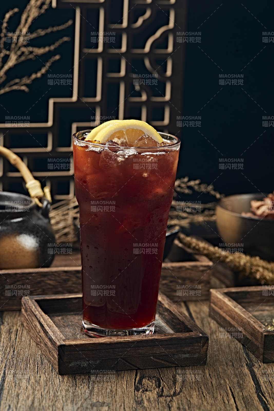 解暑饮料冰红茶柠檬冰红茶冰乌龙茶图片