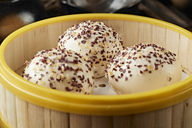 港式茶餐七彩奶黄流沙包图片