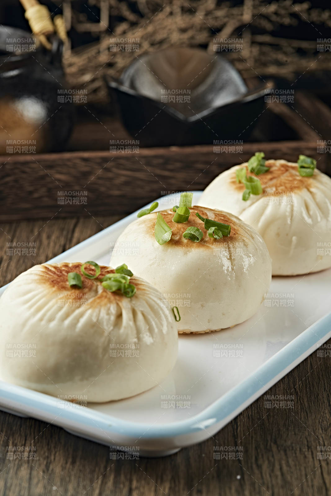 港式茶餐生煎包图片