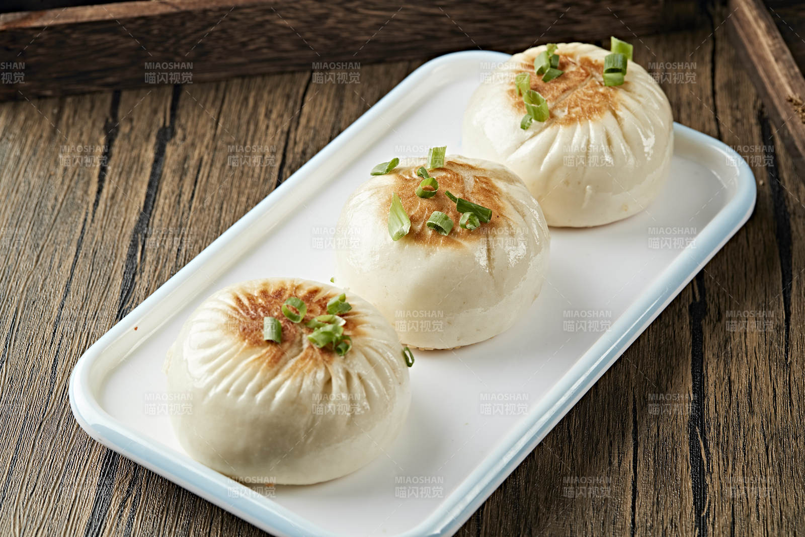 港式茶餐生煎包图片