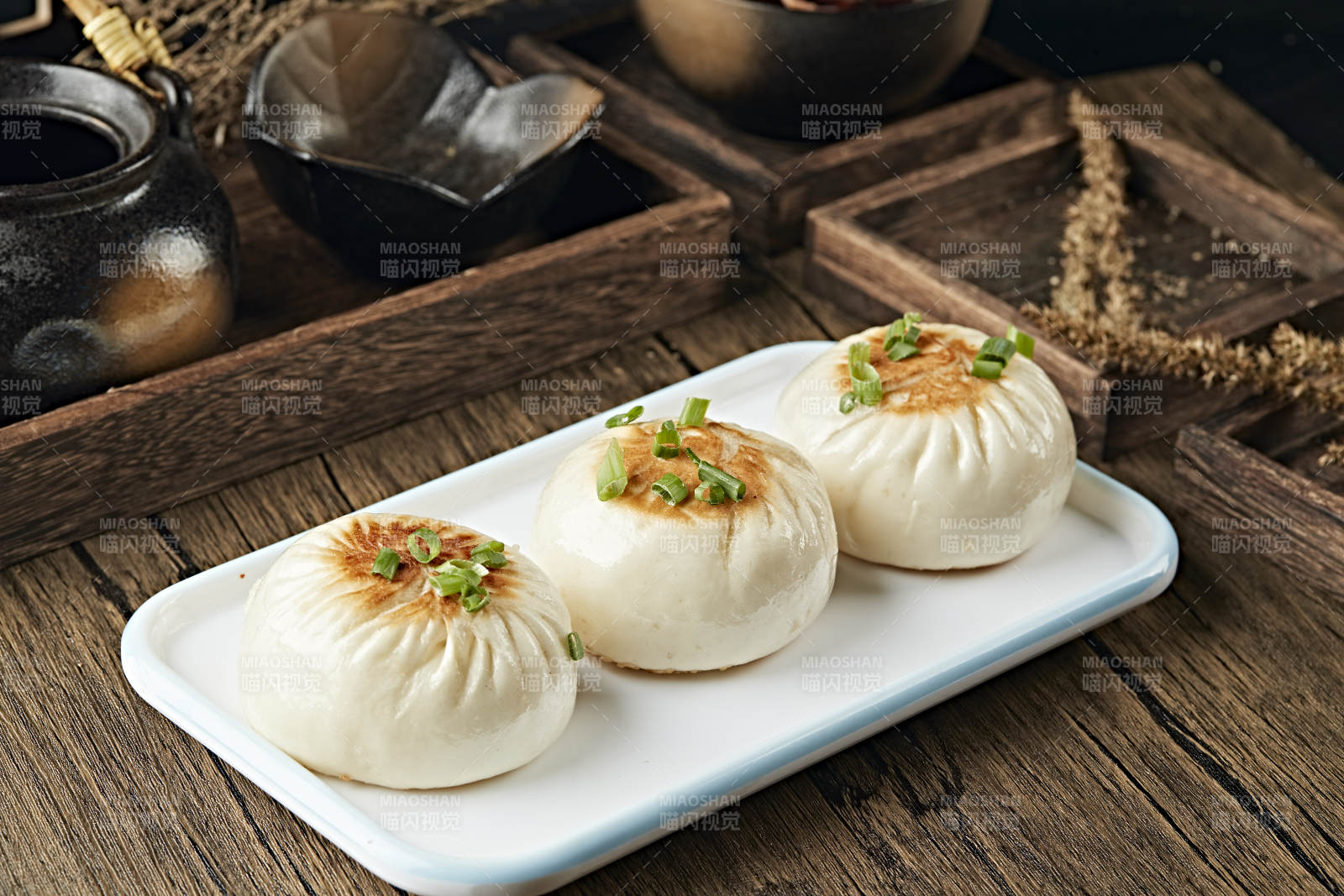 港式茶餐生煎包图片