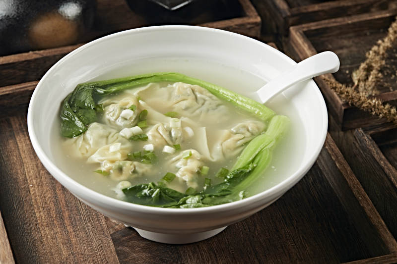 鲜鸡汤猪肉青菜馅云吞图片