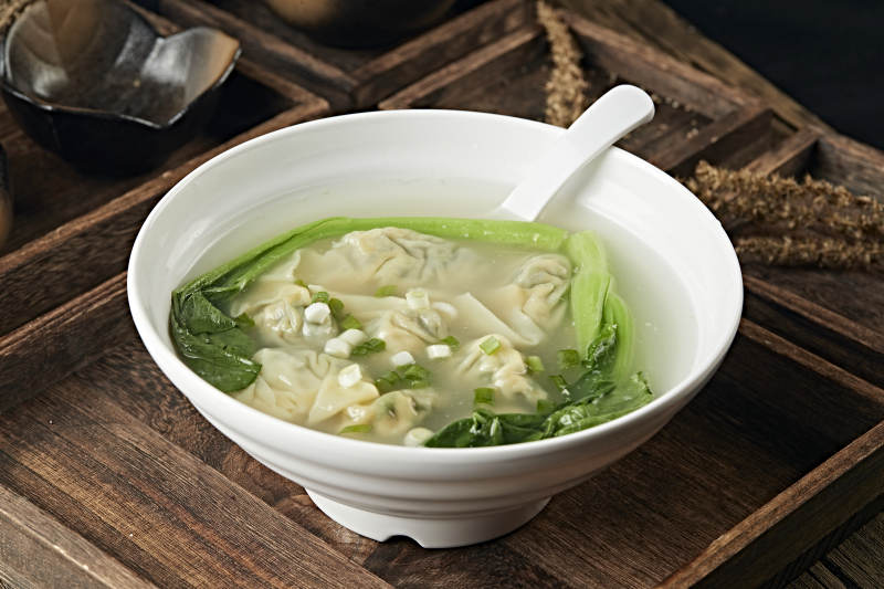鲜鸡汤猪肉青菜馅云吞图片