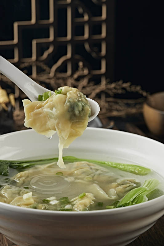 鲜鸡汤猪肉青菜馅云吞图片