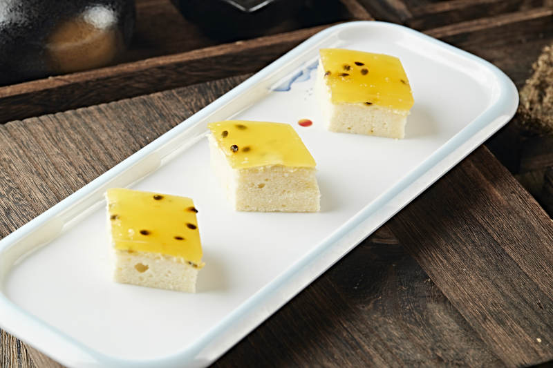 奶香慕斯百香果冻糕图片