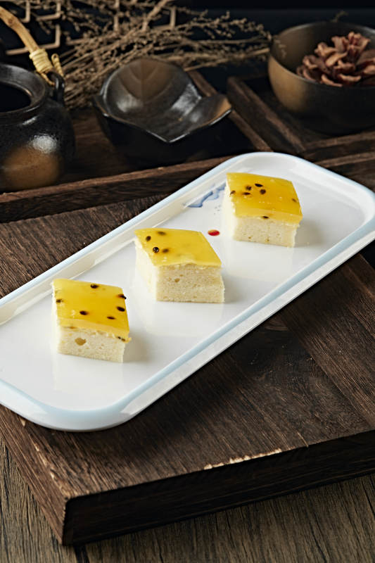 奶香慕斯百香果冻糕图片