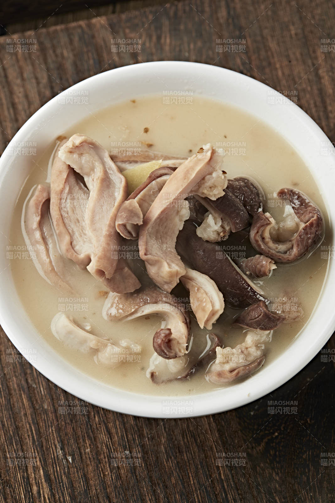 奶香猪肚汤图片