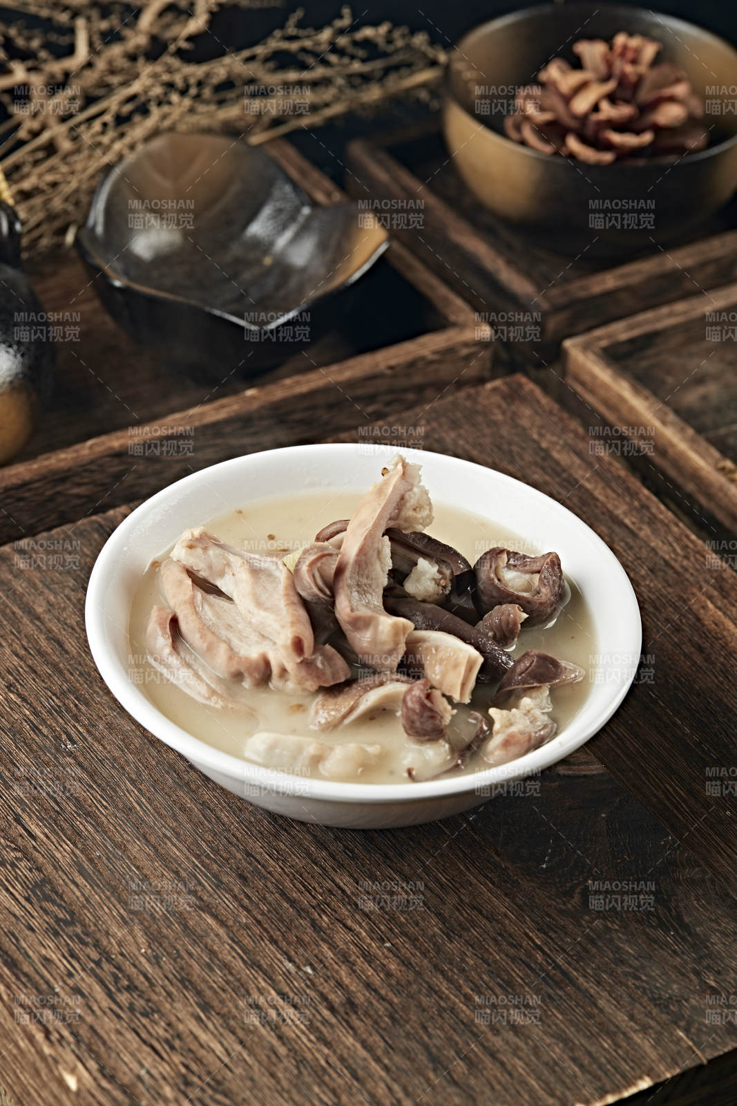 奶香猪肚汤图片