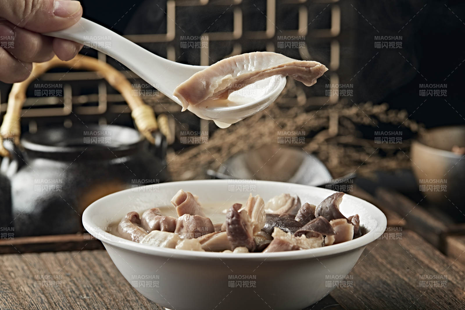 奶香猪肚汤图片