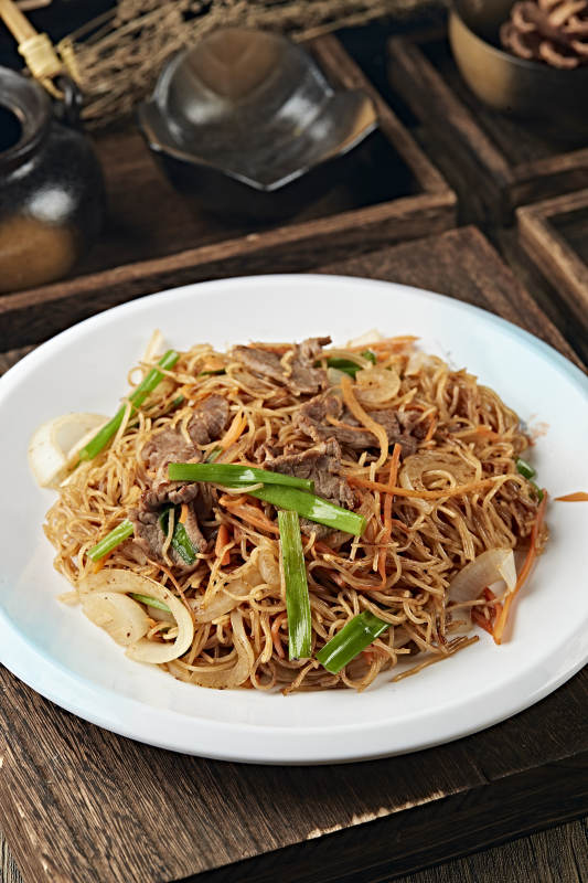 腊味猪肉炒米粉图片