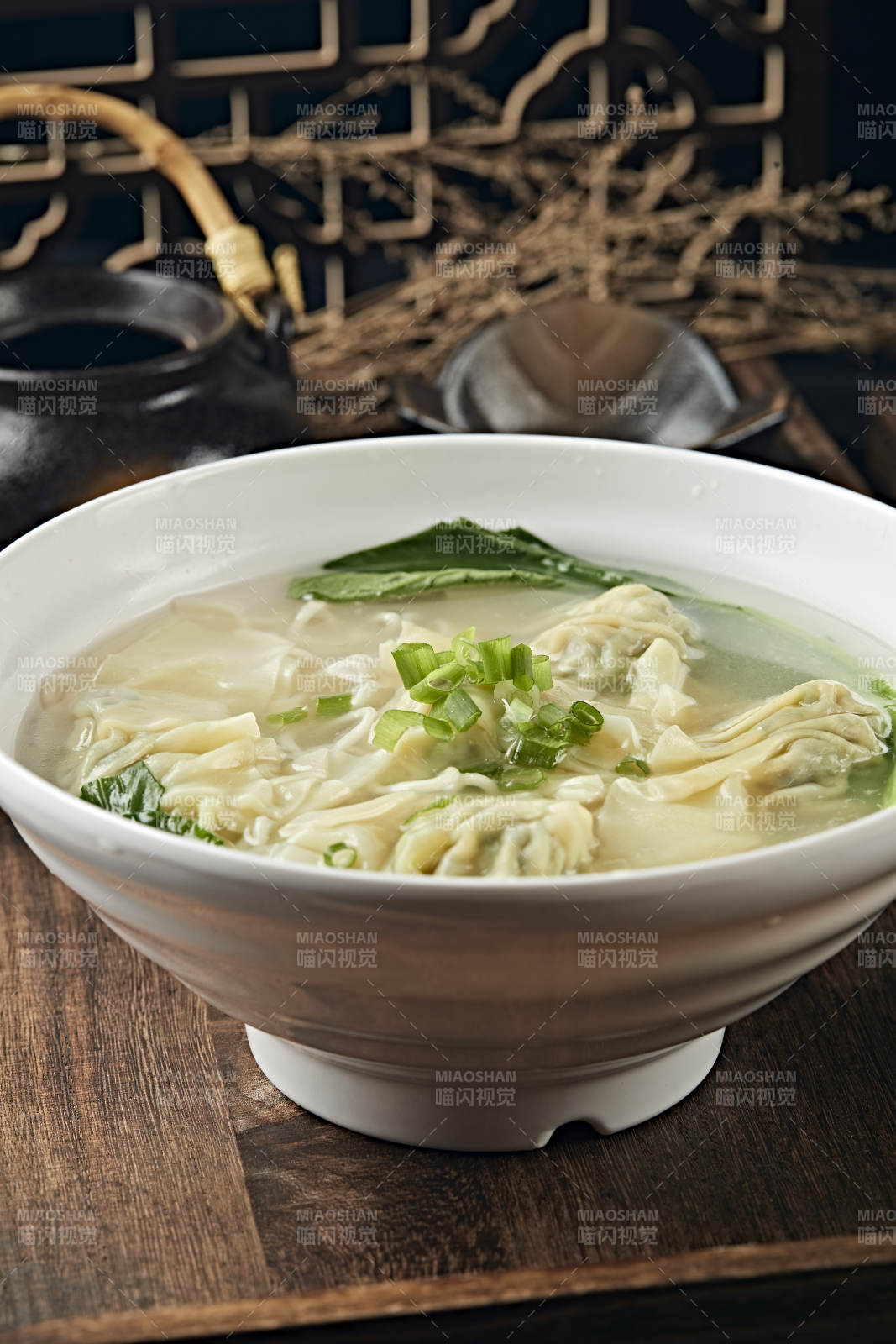 港式鸡汤云吞面图片