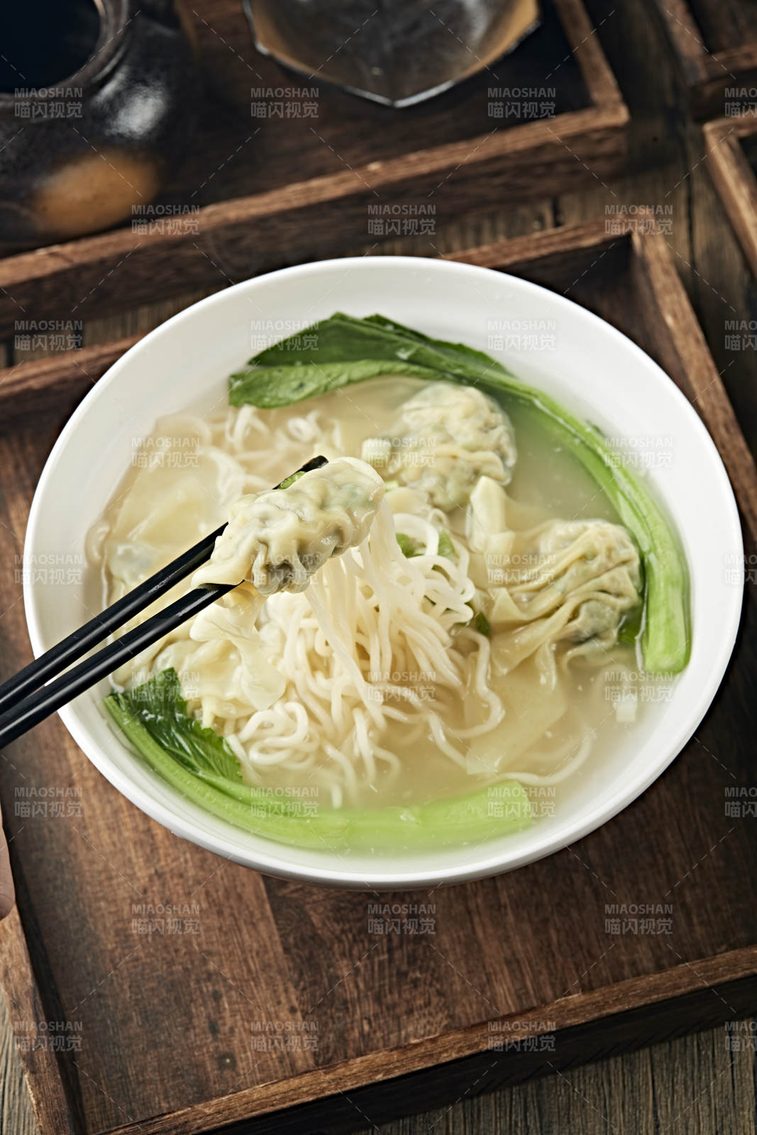 港式鸡汤云吞面图片