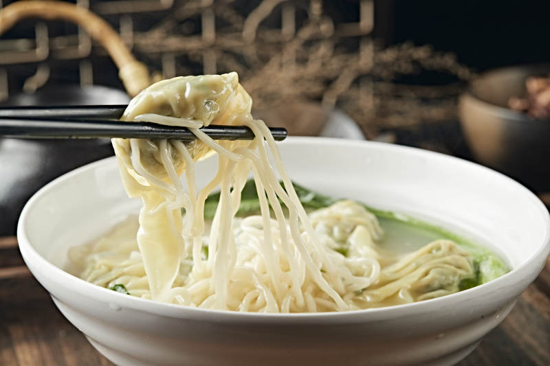 港式鸡汤云吞面图片