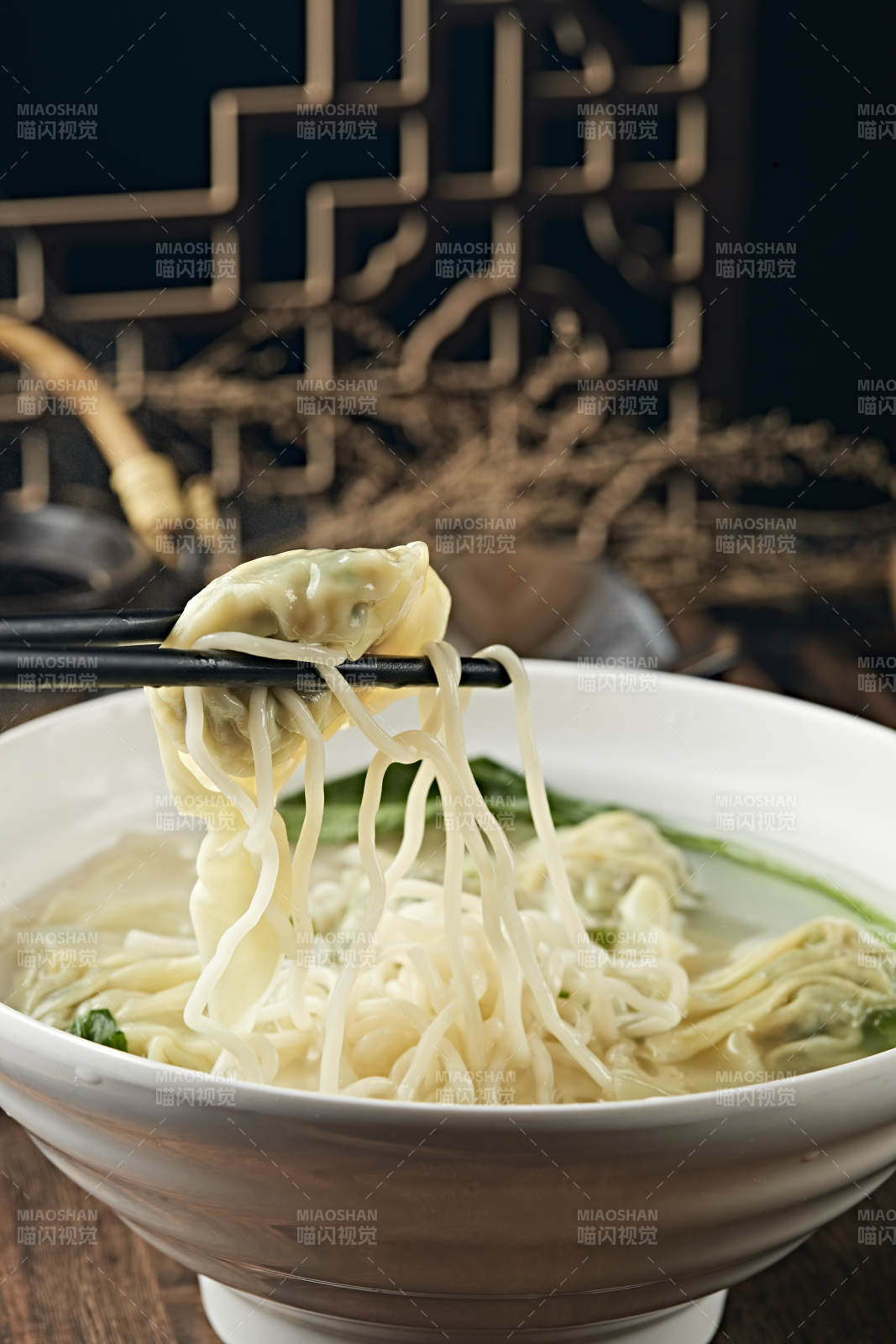 港式鸡汤云吞面图片