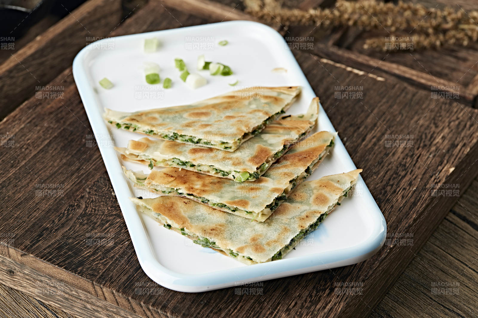 韭菜鸡蛋馅脆皮烙饼图片