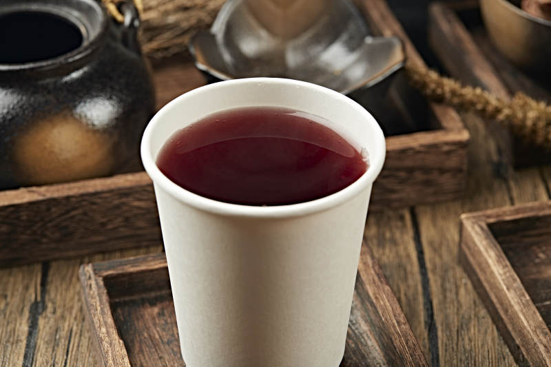 加热波尔多红酒图片