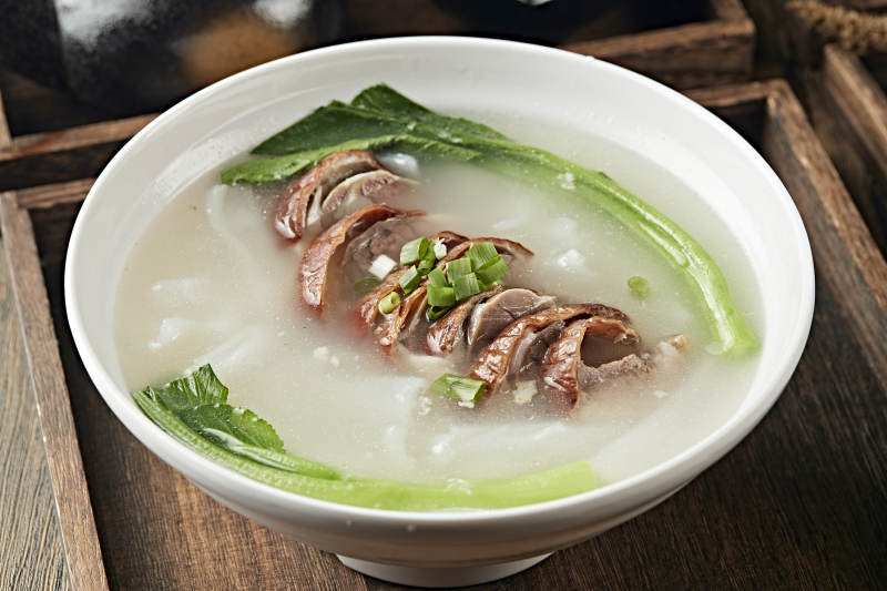 鲜鸡汤烧鹅煮肠粉图片