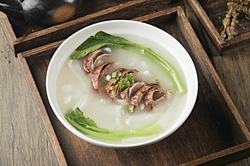 鲜鸡汤烧鹅煮肠粉图片