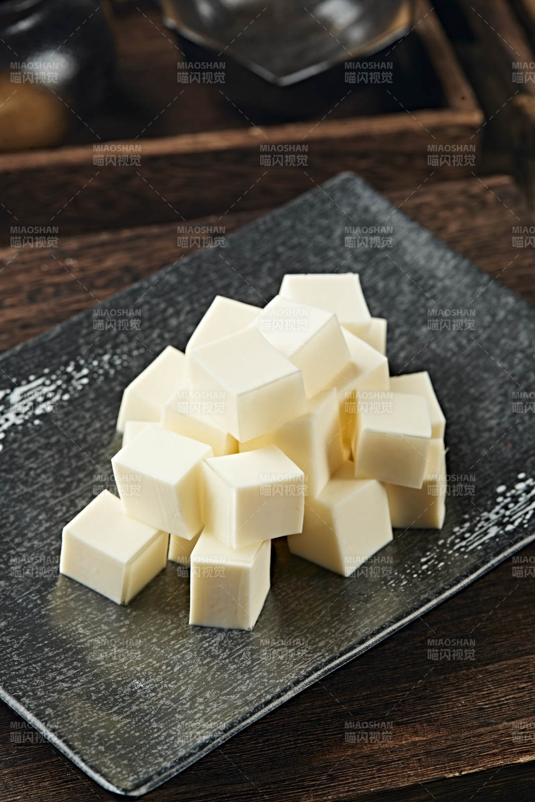 港式茶餐奶香杏仁豆腐图片