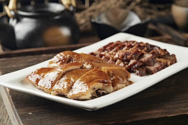 港式茶餐卤水鸭叉烧肉双拼图片