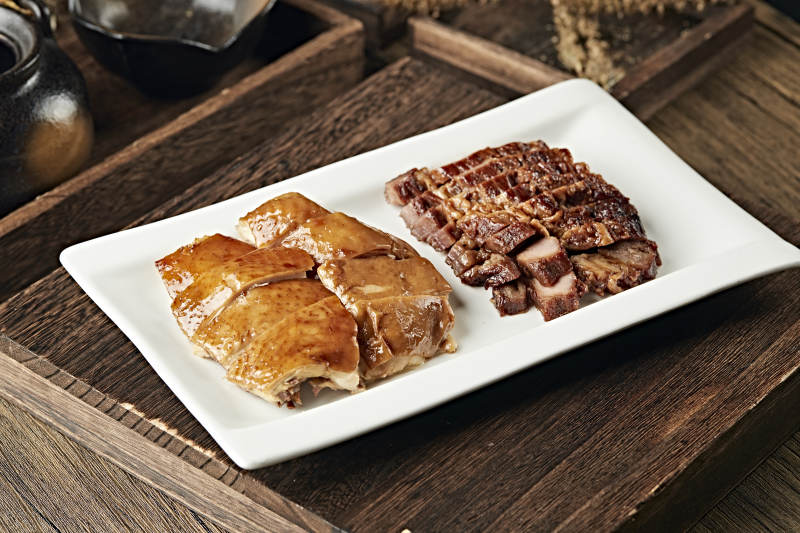 港式茶餐卤水鸭叉烧肉双拼图片