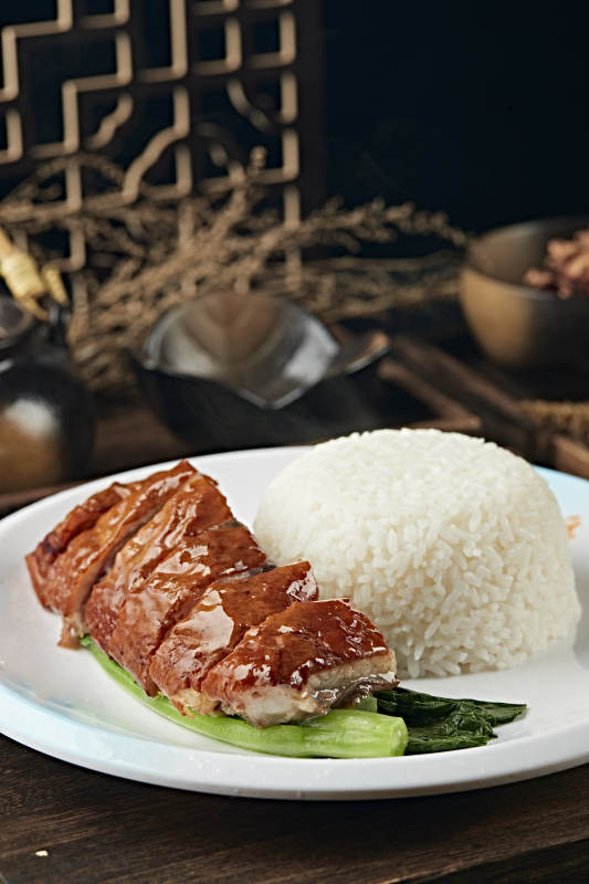 港式茶餐腊味烧鹅盖浇饭图片