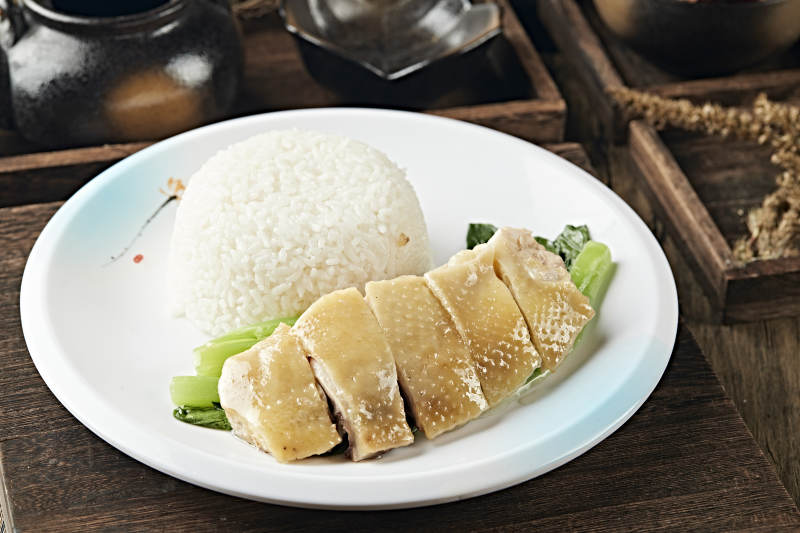 港式茶餐白切盐水鸡盖浇饭图片