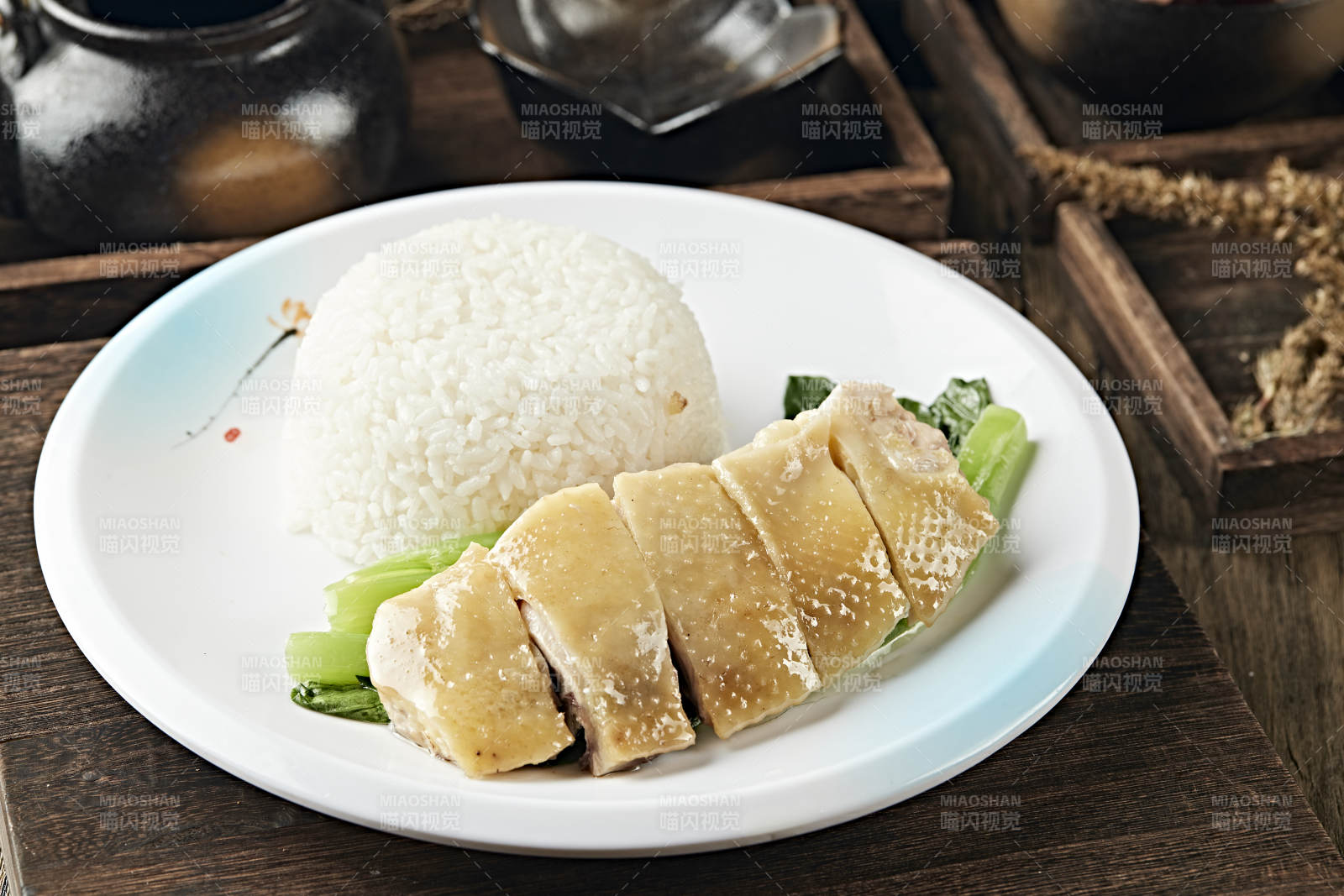 港式茶餐白切盐水鸡盖浇饭图片