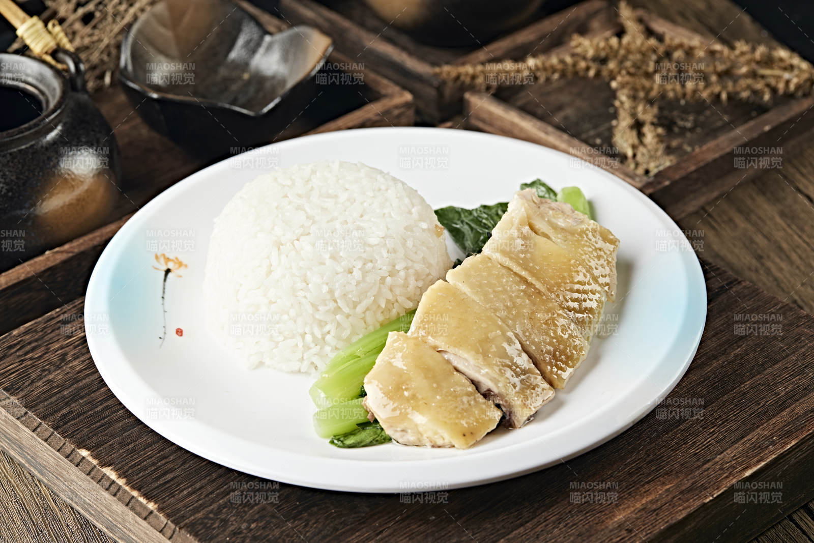 港式茶餐白切盐水鸡盖浇饭图片