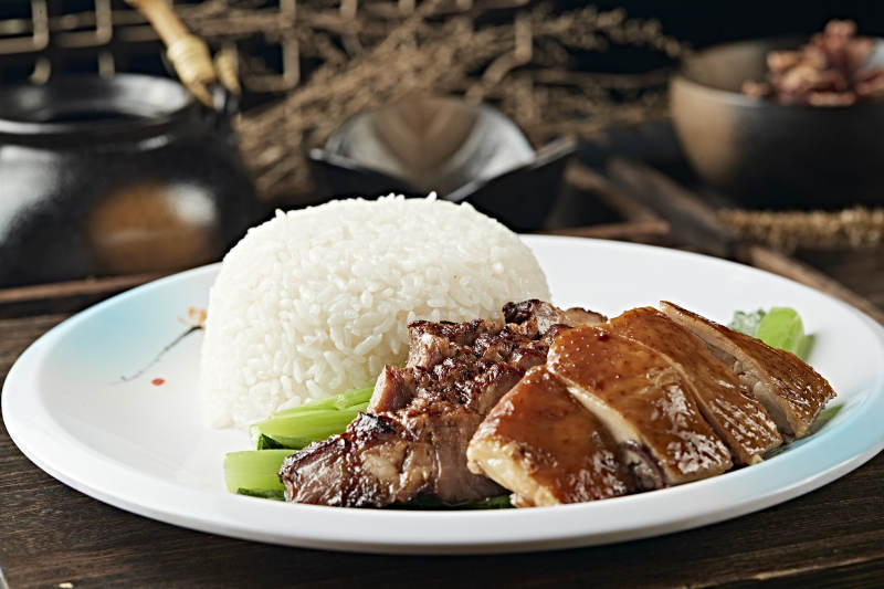 港式茶餐烧鸭叉烧盖浇饭图片