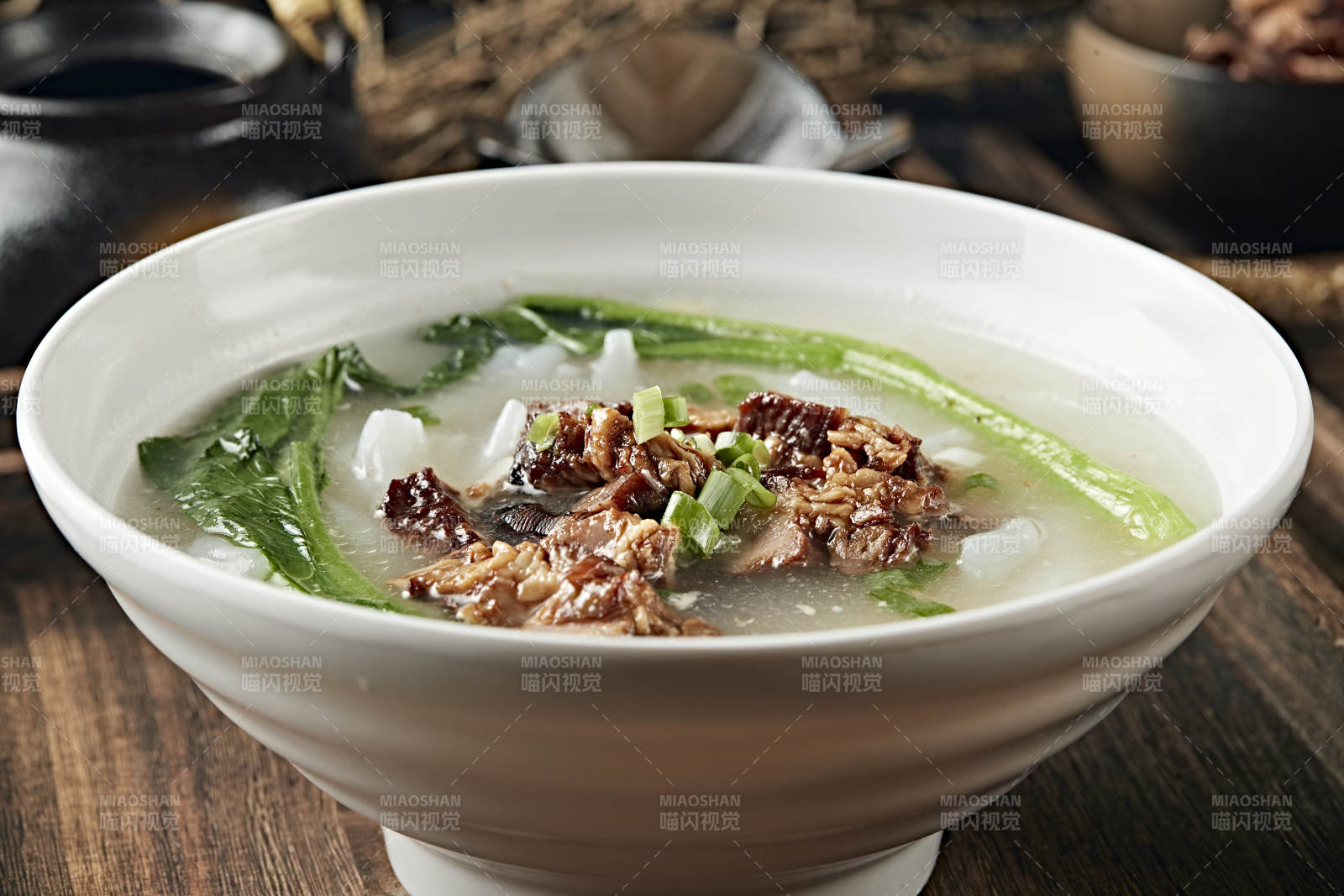 鲜鸡汤叉烧肉煮肠粉图片