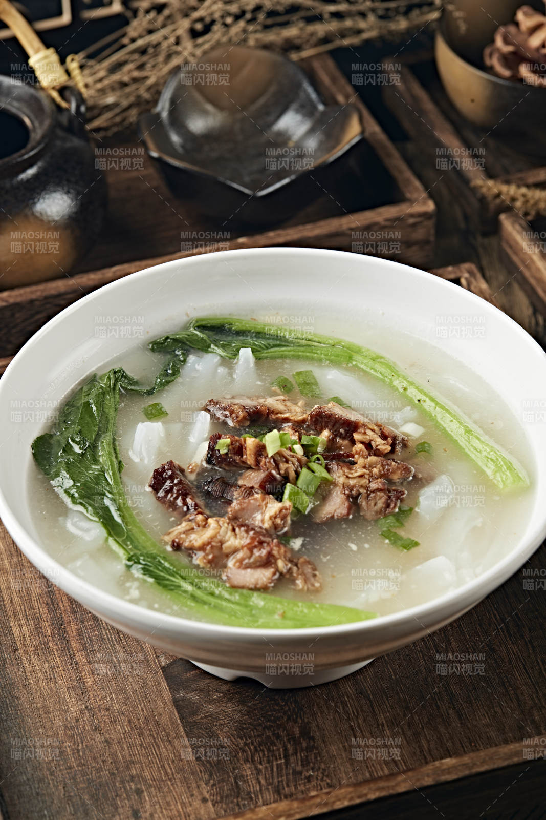 鲜鸡汤叉烧肉煮肠粉图片