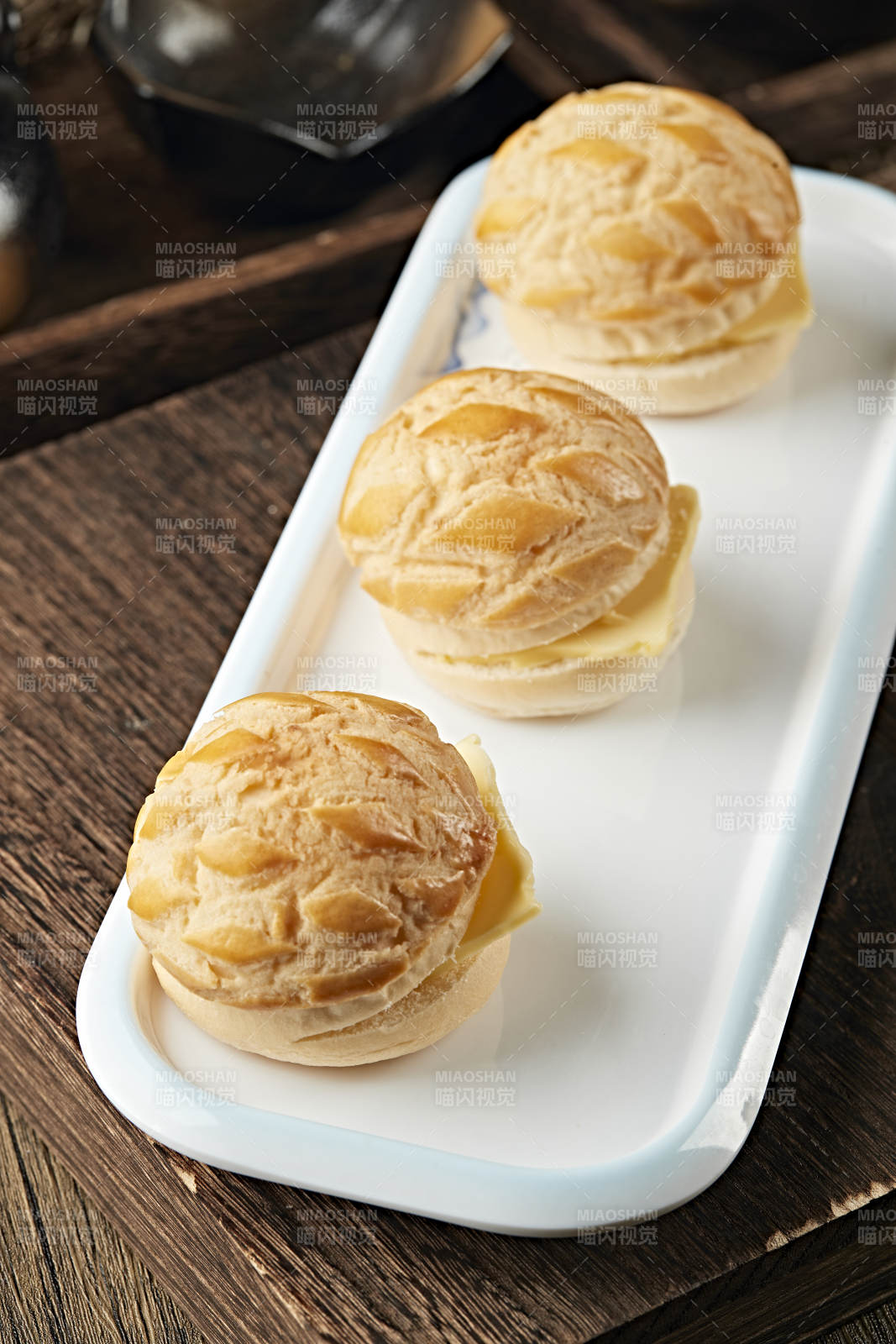 港式茶吐司菠萝包图片
