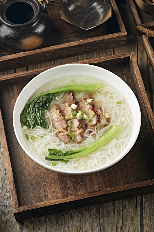 鲜鸡汤叉烧肉煮肠粉图片