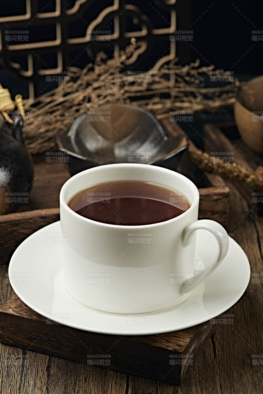 手磨美式黑咖啡图片