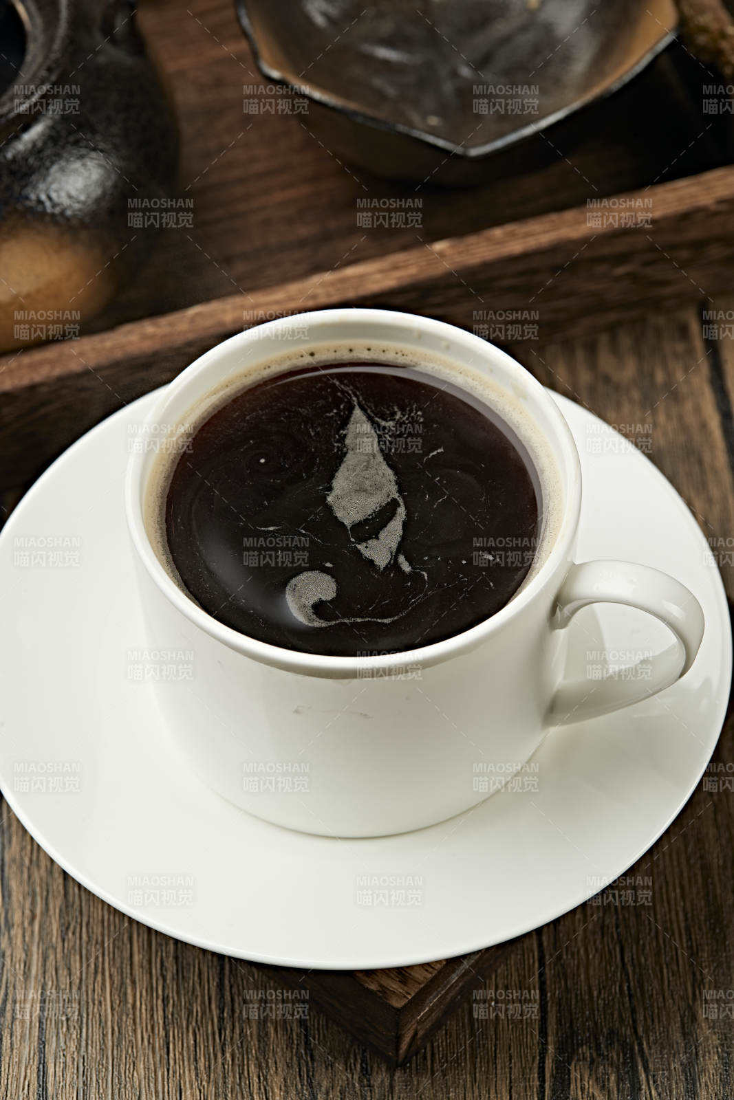 手磨美式黑咖啡图片