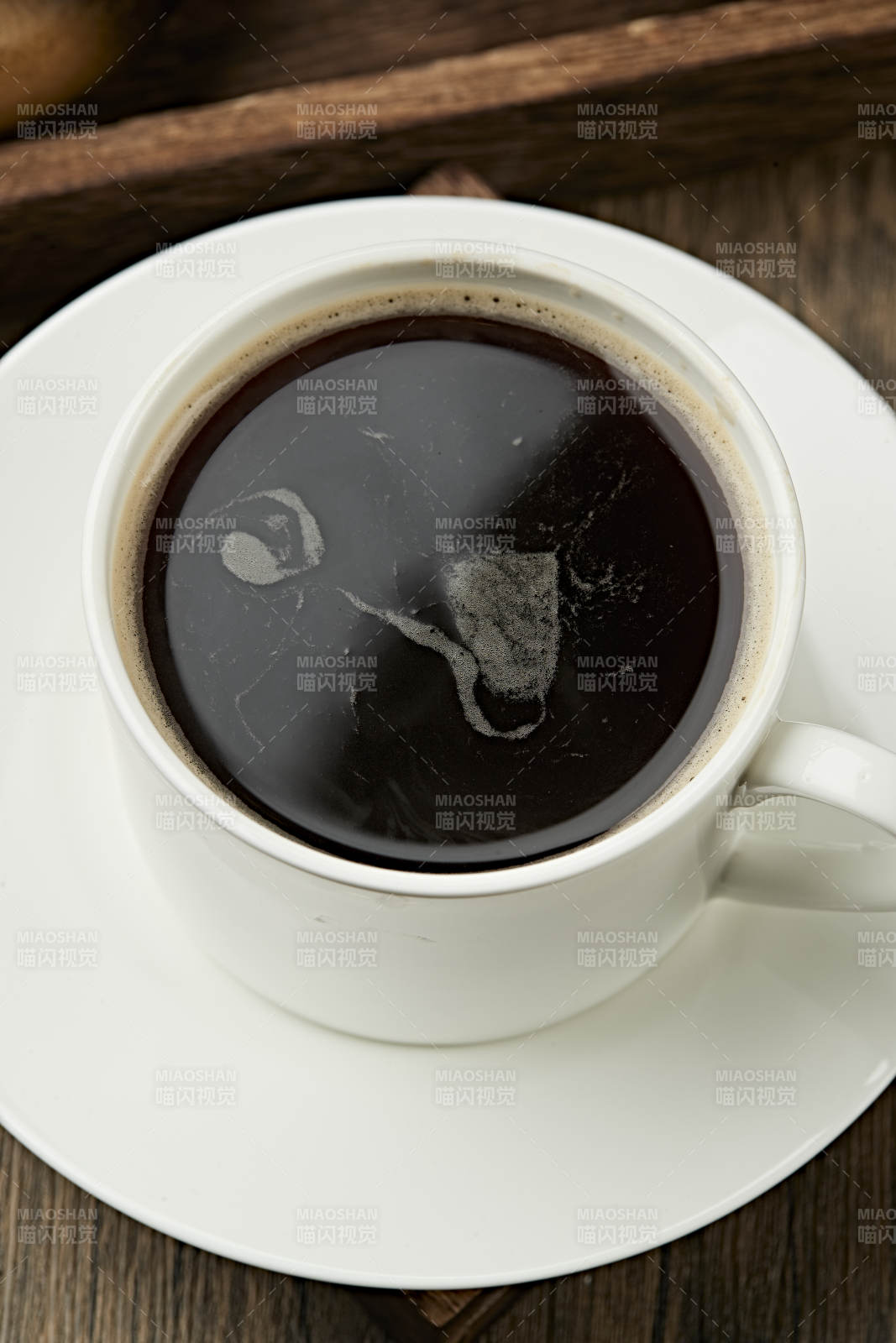 手磨美式黑咖啡图片