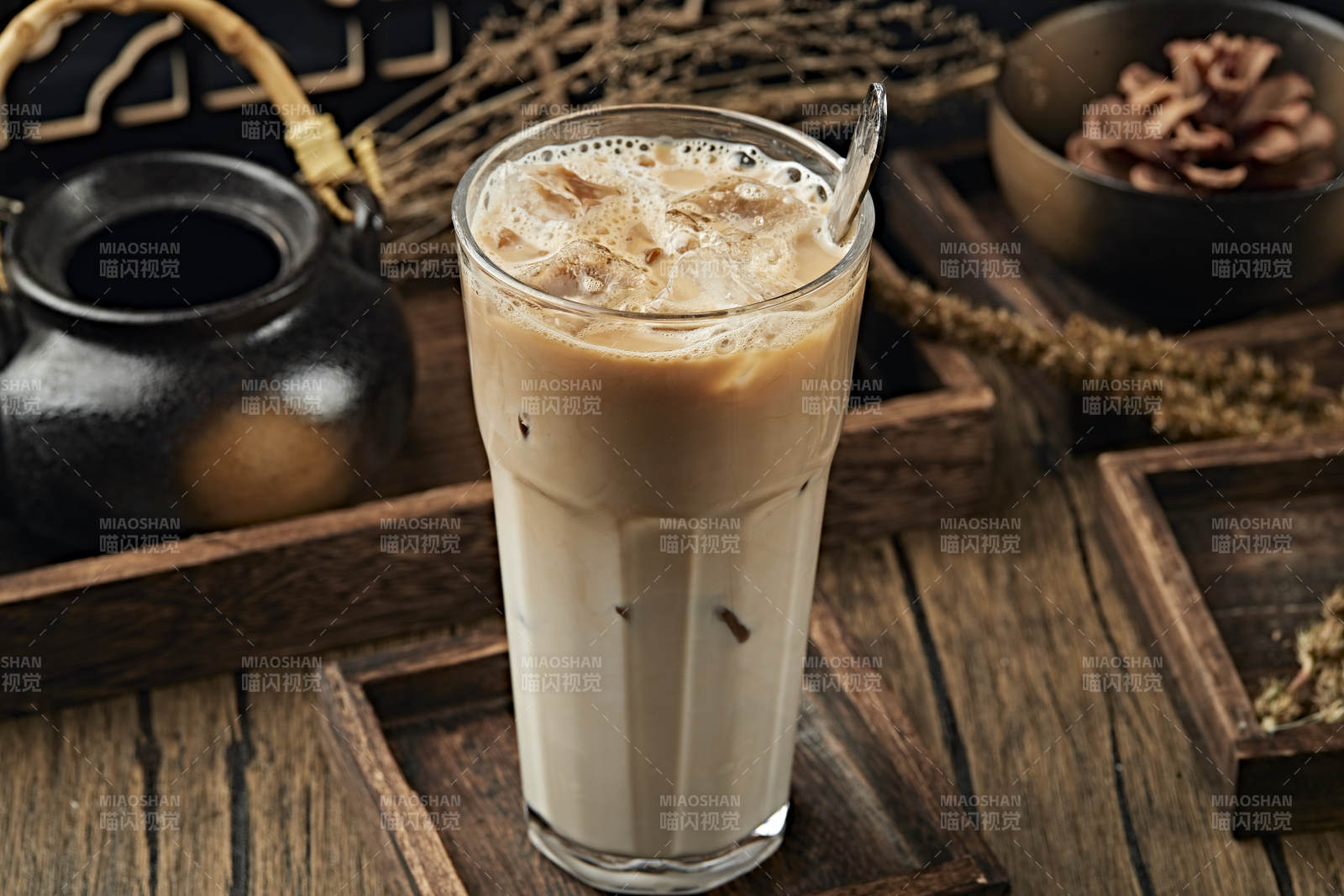 冰爽饮料冰奶茶冰咖啡图片