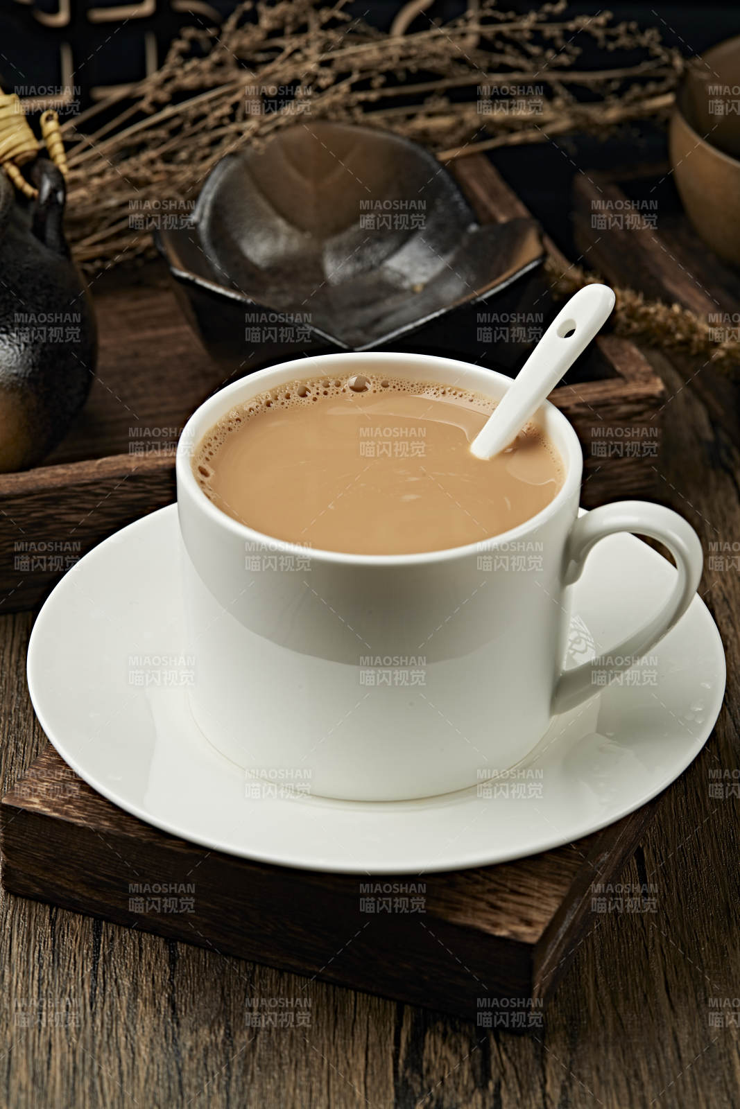 热冲泡牛奶咖啡图片