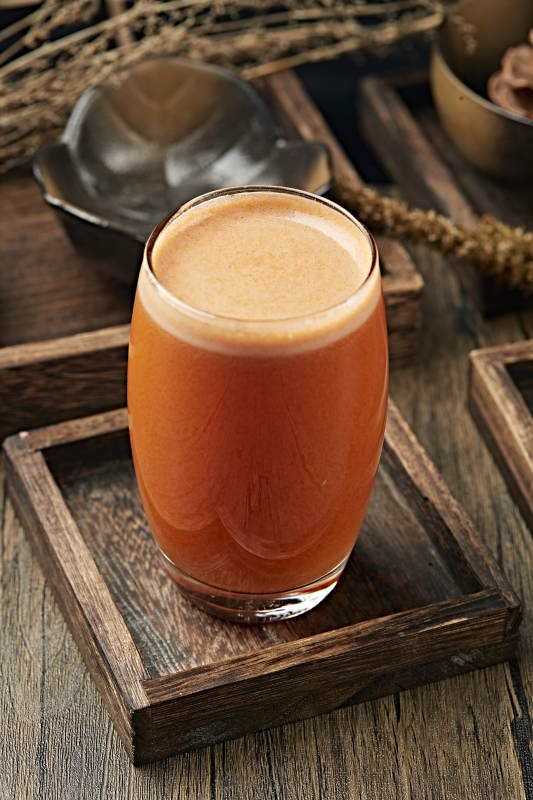 美味鲜榨橙汁图片