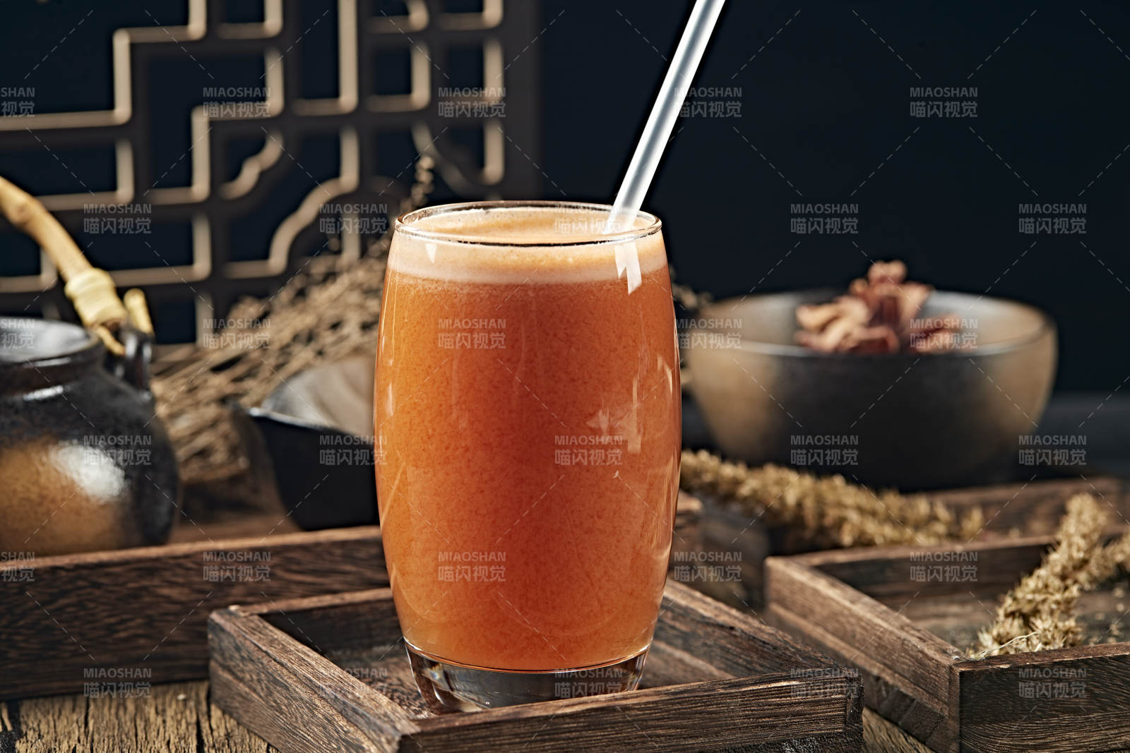 美味鲜榨橙汁图片