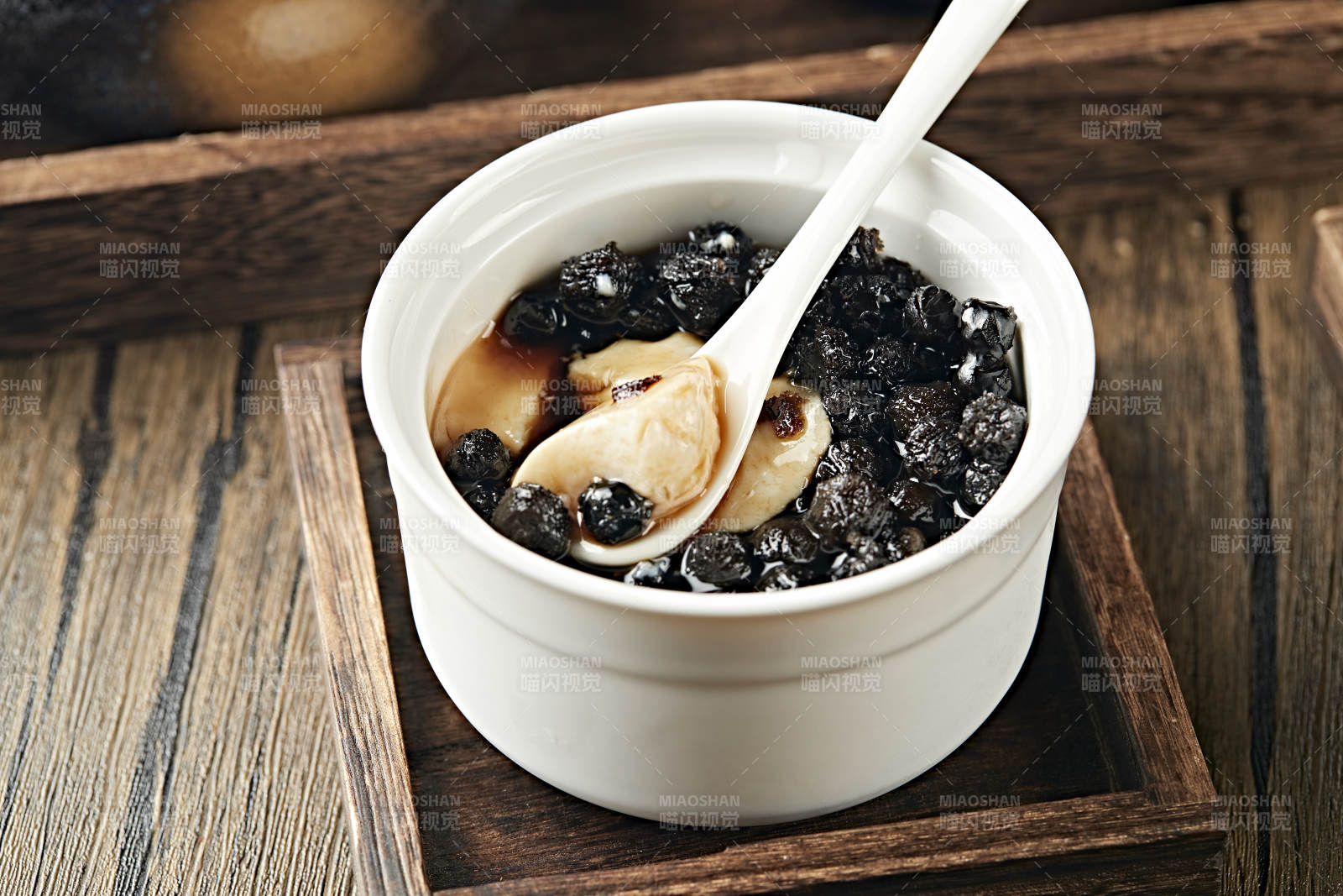 港式茶餐黑玉珍珠双皮奶图片