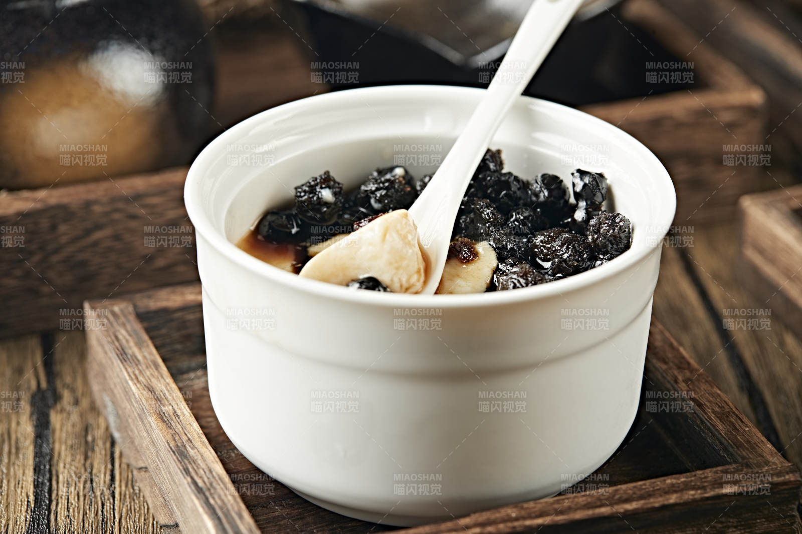 港式茶餐黑玉珍珠双皮奶图片