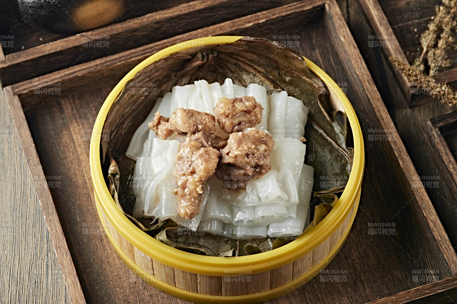 粉蒸排骨蒸肠粉图片