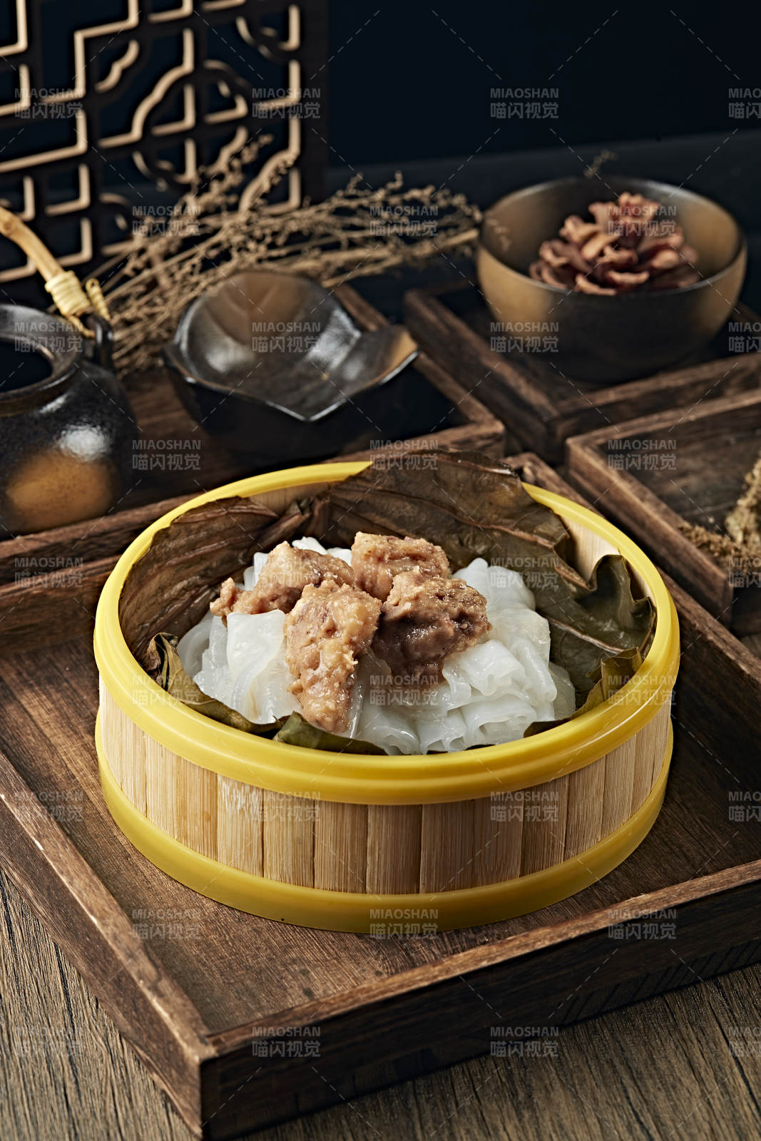 粉蒸排骨蒸肠粉图片