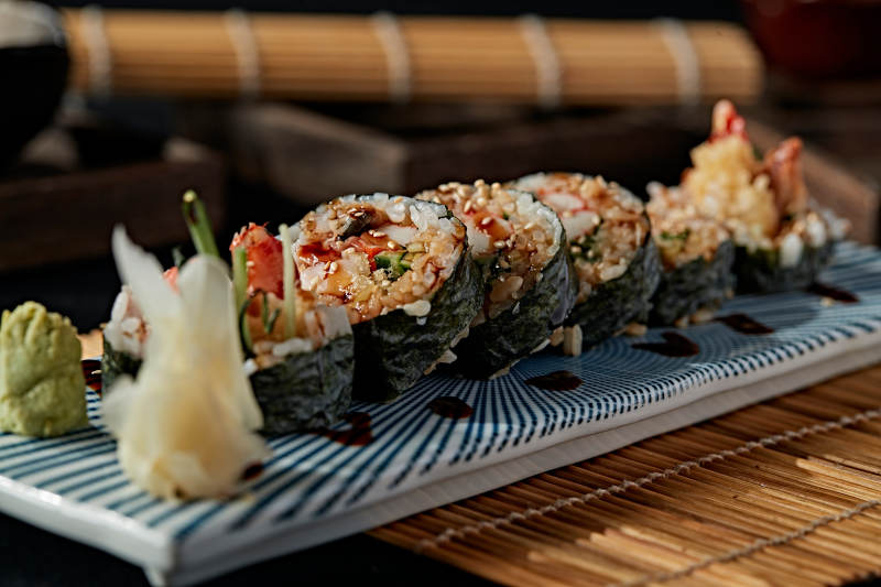什锦太手卷寿司图片
