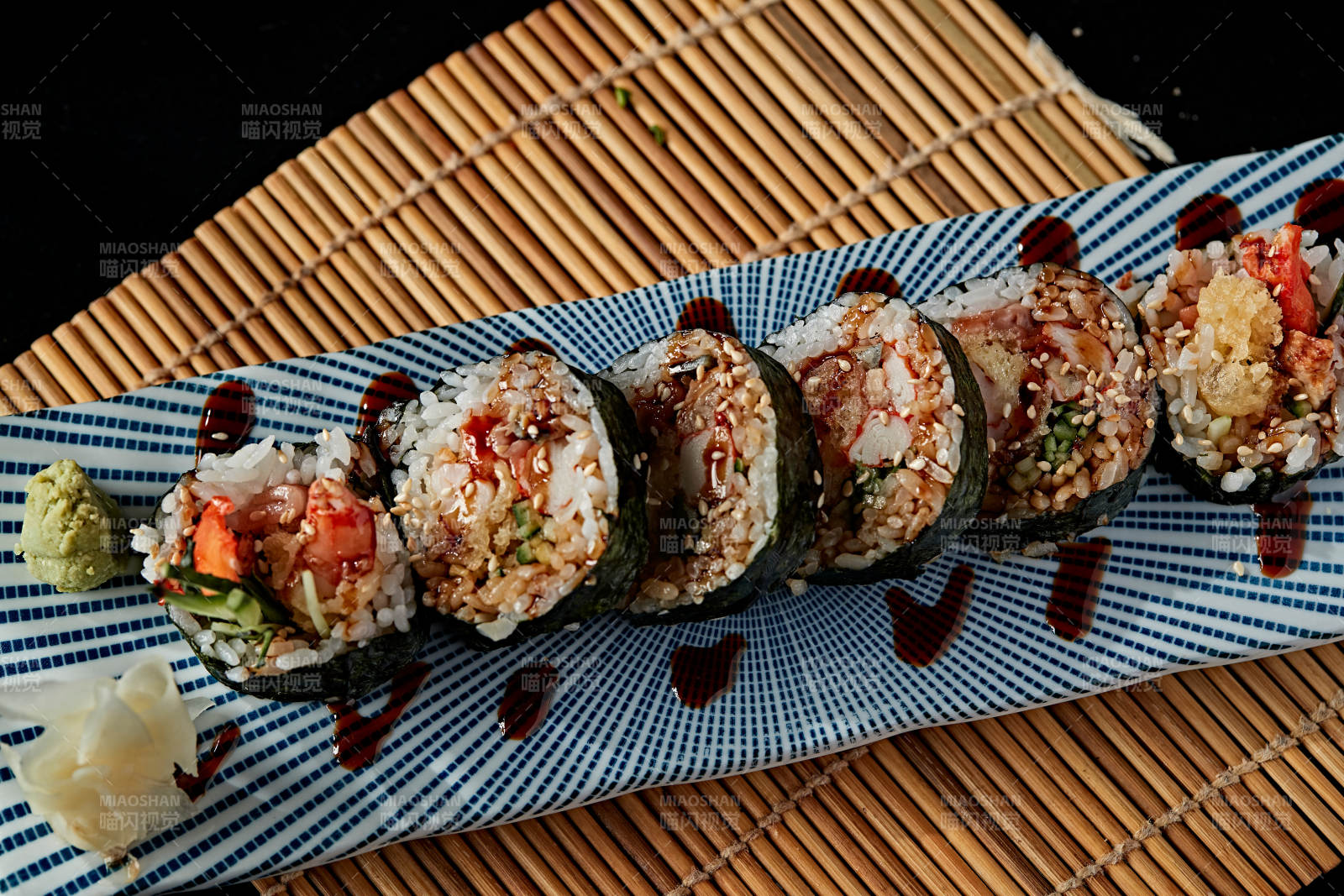 什锦太手卷寿司图片