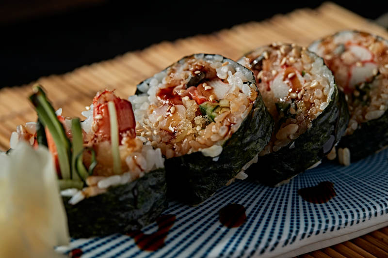 什锦太手卷寿司图片